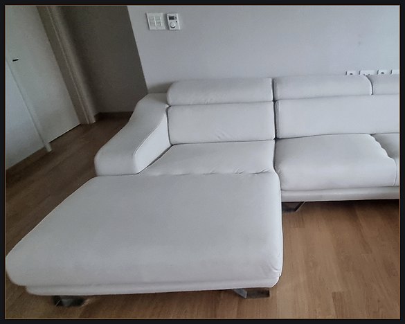 같은 거실을 반대쪽에서 본 모습